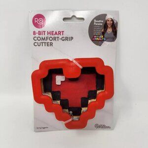 Rosanna Pansino 8 bit heart comfort grip cookie cutter Wilton b1